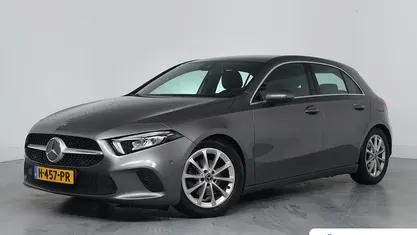 Grijs Occasion 2020 Mercedes A180 Advantage Hatchback | € 23.895 (Eerlijke prijs)