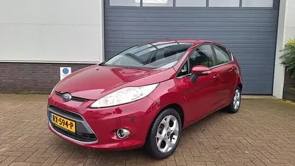 Occasion Ford Fiesta Trend 97 PK (71 kW) 2009 Rood Hatchback
