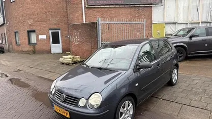 Grijs Gebruikt 2005 VW Polo Hatchback | € 1.750 (Eerlijke prijs)