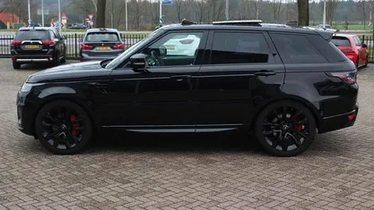 Zwart (metallic) Gebruikt 2021 Land Rover Range Rover Sport SUV | € 54.950 (Super prijs)