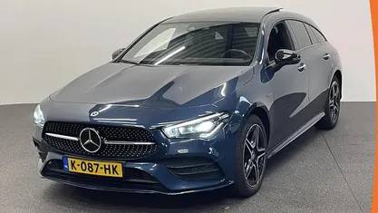 Blauw (metallic) Gebruikt 2021 Mercedes CLA250e Shooting Brake Business Stationwagen | € 24.490 (Goede deal)