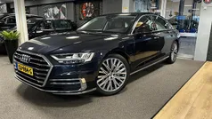 Blauw, metallic lak Gebruikt 2018 Audi A8 Exclusive Sedan | € 46.950 (Eerlijke prijs)