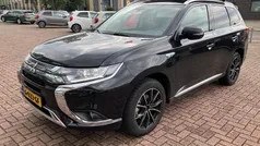 Zwart Gebruikt 2019 Mitsubishi Outlander P-HEV SUV | € 23.945 (Eerlijke prijs)