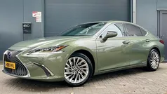 Groen Gebruikt 2020 Lexus ES300H Executive Line Sedan | € 39.944 (Goede deal)