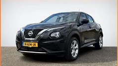 Zwart, metallic lak Gebruikt 2020 Nissan Juke Acenta SUV | € 15.950 (Eerlijke prijs)