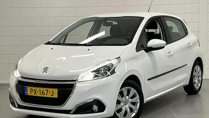 Gebruikt 2017 Peugeot 208 Hatchback | € 8.425 (Eerlijke prijs)