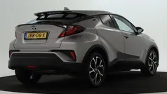 Grijs metallic Gebruikt 2021 Toyota C-HR SUV | € 23.745 (Eerlijke prijs)