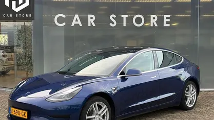 Gebruikt 2020 Tesla Model 3 Standard Range Sedan | € 19.745 (Goede deal)