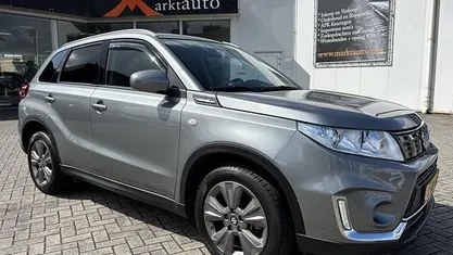 Gebruikt 2019 Suzuki Vitara SUV | € 20.940 (Eerlijke prijs)