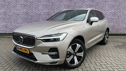 Grijs Occasion 2021 Volvo XC60 Plus SUV | € 43.894 (Eerlijke prijs)
