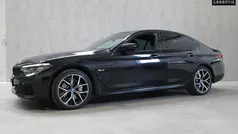 Gebruikt 2022 BMW 545e M Sport Sedan | € 51.995 (Goede deal)