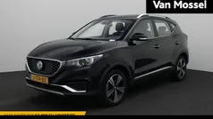 Zwart Gebruikt 2020 MG ZS Luxury Sedan | € 14.900 (Eerlijke prijs)