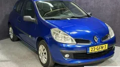 Blauw Gebruikt 2008 Renault Clio II Hatchback | € 2.450 (Eerlijke prijs)