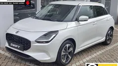 Wit Nieuw 2025 Suzuki Swift Style Hatchback | € 25.845 (Eerlijke prijs)