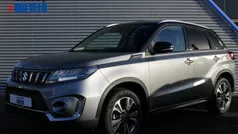 Grijs Gebruikt 2023 Suzuki Vitara Style SUV | € 25.690 (Eerlijke prijs)