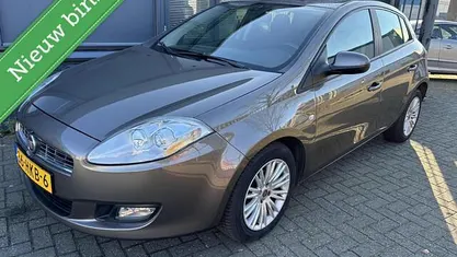 Bruin Gebruikt 2008 Fiat Bravo Hatchback | € 3.950 (Super prijs)