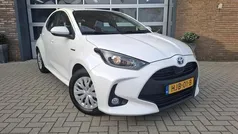 Wit Gebruikt 2020 Toyota Yaris Active Hatchback | € 17.250 (Eerlijke prijs)