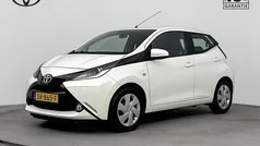 Gebruikt 2018 Toyota Aygo X-play Hatchback | € 9.995 (Eerlijke prijs)