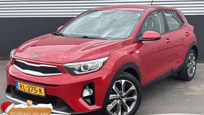 Rood Gebruikt 2018 Kia Stonic SUV | € 12.799 (Eerlijke prijs)