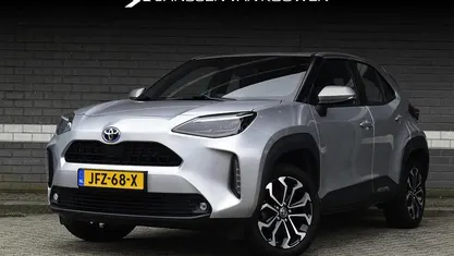 Grijs Occasion 2022 Toyota Yaris Cross SUV | € 23.885 (Eerlijke prijs)