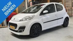 Wit Gebruikt 2012 Peugeot 107 Active Hatchback | € 3.995 (Eerlijke prijs)