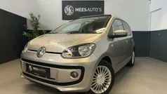 Bruin Gebruikt 2015 VW up! high up! Hatchback | € 7.950 (Eerlijke prijs)