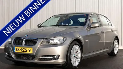 Occasion 2011 BMW 335 Luxury Line Sedan | € 16.445 (Eerlijke prijs)