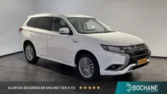 Wit Gebruikt 2020 Mitsubishi Outlander P-HEV Intense+ SUV | € 24.740 (Eerlijke prijs)