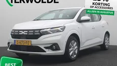 Wit Gebruikt 2023 Dacia Sandero Expression Hatchback | € 15.840 (Eerlijke prijs)
