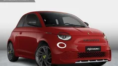 Adrenaline red (111) Nieuw 2025 Abarth 500e Turismo Hatchback | € 36.190 (Eerlijke prijs)