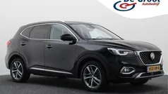 Zwart, metallic lak Gebruikt 2022 MG EHS Luxury SUV | € 22.450 (Eerlijke prijs)