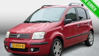 Rood Gebruikt 2009 Fiat Panda Emotion Hatchback | € 1.950 (Eerlijke prijs)