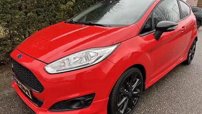 Occasion Ford Fiesta 140 PK (102 kW) 2015 Rood Hatchback