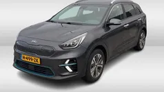 Grijs (metallic) Gebruikt 2020 Kia e-Niro SUV | € 18.750 (Eerlijke prijs)