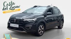 Zwart Gebruikt 2021 Dacia Sandero Essentiel Hatchback | € 15.940 (Eerlijke prijs)
