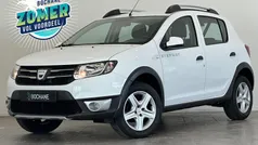 Wit Gebruikt 2015 Dacia Sandero Lauréate Hatchback | € 8.695 (Eerlijke prijs)