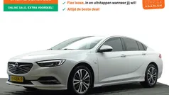 Wit metallic Gebruikt 2018 Opel Insignia OPC Hatchback | € 16.900 (Eerlijke prijs)