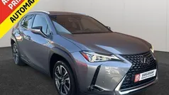 Grijs, metallic lak Gebruikt 2020 Lexus UX 250h SUV | € 28.990 (Goede deal)