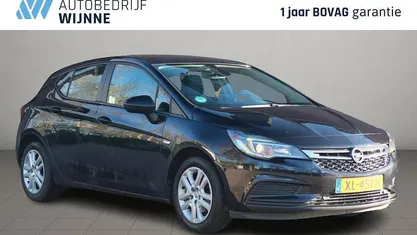 Blauw Gebruikt 2019 Opel Astra Edition Hatchback | € 8.950 (Eerlijke prijs)