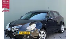 Zwart, metallic lak Gebruikt 2014 Alfa Romeo Giulietta Distinctive Hatchback | € 9.844 (Eerlijke prijs)