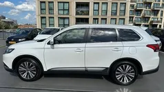 Gebruikt 2020 Mitsubishi Outlander SUV | € 21.950 (Eerlijke prijs)