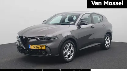 Grijs Occasion 2023 Alfa Romeo Tonale Sprint SUV | € 30.940 (Eerlijke prijs)
