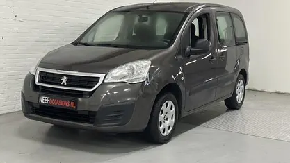 Grijs Occasion 2017 Peugeot Partner Tepee Active MPV | € 9.999 (Eerlijke prijs)