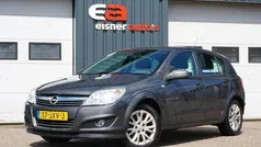 Grijs Gebruikt 2009 Opel Astra Edition Hatchback | € 1.949 (Goede deal)