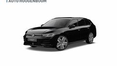 Gebruikt 2024 VW Passat R-line Edition Stationwagen | € 48.950 (Goede deal)