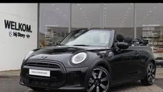 Zwart Gebruikt 2022 Mini Cooper Cabriolet Comfort Cabriolet | € 31.950 (Eerlijke prijs)