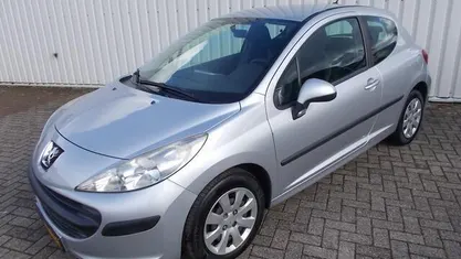 Occasion 2008 Peugeot 207 Hatchback | € 2.395 (Eerlijke prijs)