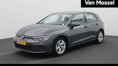 Gebruikt 2022 VW Golf VIII Life Hatchback | € 19.900 (Goede deal)