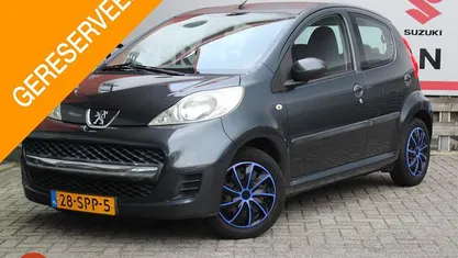 Occasion Peugeot 107 68 PK (50 kW) 2011 Grijs Hatchback