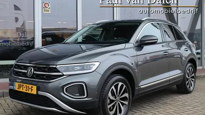 Gebruikt 2025 VW T-Roc Style SUV | € 33.900 (Goede deal)